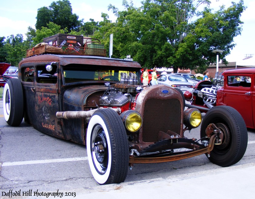 One of the nicest Rat Rods I have see: Low, old and way cool!